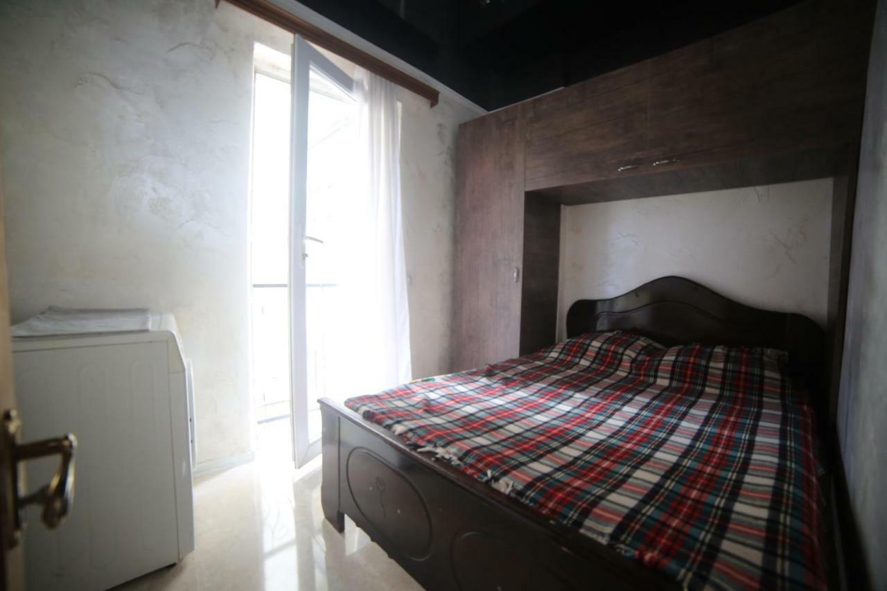Duruu'S Apartment 1 Bedroom Batumi Exterior photo